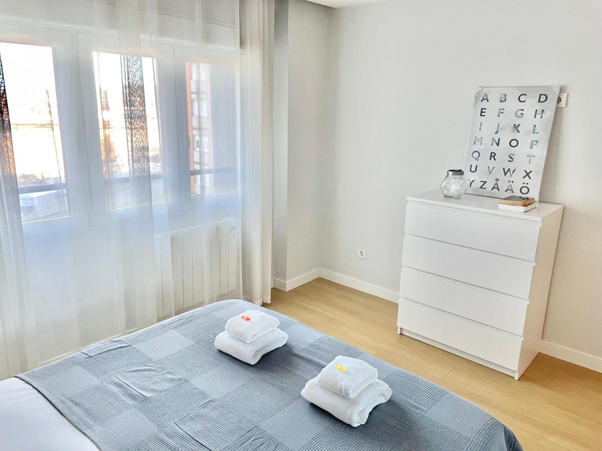 Apartamento San Lorenzo Playa. Vistas Al Mar. Gijon Exterior photo